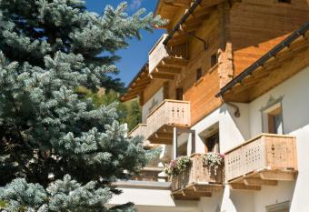 Hotel Alegra has Balcony rooms