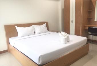 Surin Mansion has Balcony rooms