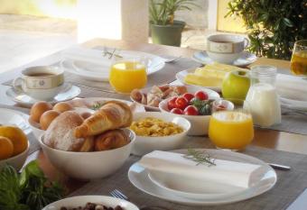 Villa Laguna has Balcony rooms