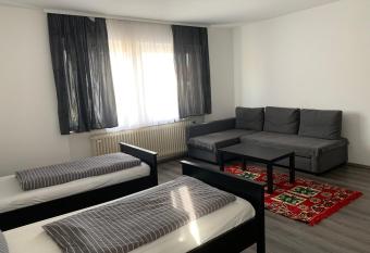 Hannover Gro  -Buchholz Apartments allows 18 year olds to book a room