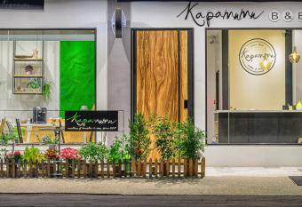 Kapamumu b&b allows 18 year olds to book a room