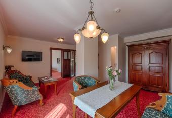 Hotel Zlat   Orel has Balcony rooms