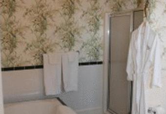 Rockwood Manor Bed & Breakfast allows 18 year olds to book a room