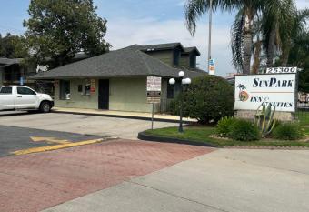 Sunpark Inn & Suites has Smoking rooms