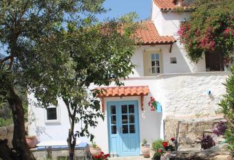 The Studio, Leonidio has Balcony rooms