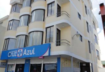 Hostal El Sol de Cayambe has Balcony rooms