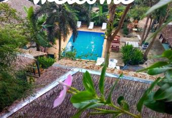 Phi Phi Sea and Hill Resort has Balcony rooms