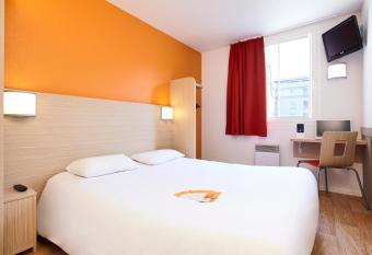 Premiere Classe Tours Sud - Chambray L  s Tours allows 18 year olds to book a room