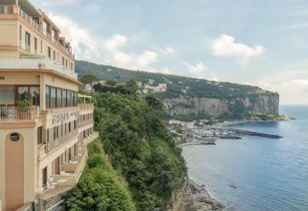 Hotel Sporting has Balcony rooms