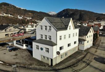 Grand Hotell Sauda Budget allows 18 year olds to book a room