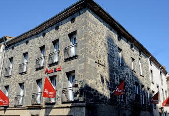 Logis Hotel Yseria - Historical Center has Balcony rooms