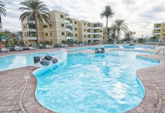 Complejo Las Olas has Balcony rooms