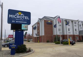 Microtel Inn & Suites by Wyndham South Bend/At Notre Dame allows 18 year olds to book a room