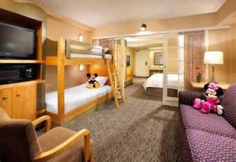 Anaheim Portofino Inn and Suites has Balcony rooms