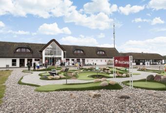 First Camp Klim Strand - Nordvestkysten allows 18 year olds to book a room