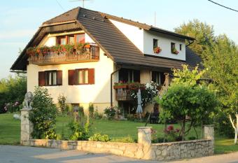 Guesthouse Ana&Ljubo has Balcony rooms