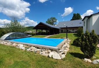 Apartm  ny V  zmberk has Balcony rooms