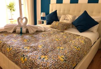 B&B La Rada allows 18 year olds to book a room