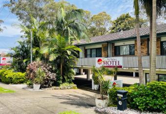 Port Stephens Motel allows 18 year olds to book a room