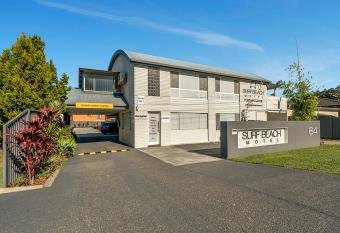 Surf Beach Motel Port allows 18 year olds to book a room