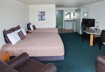 ASURE Ashley Motor Lodge allows 18 year olds to book a room