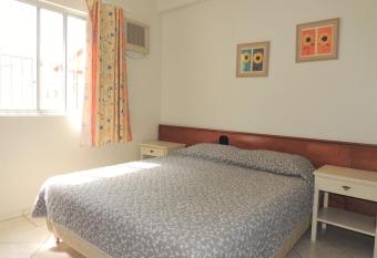 Residencial Kelly Cristina allows 18 year olds to book a room