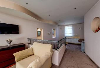 Troyan Plaza Hotel has Balcony rooms