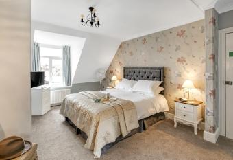 The Chesterfield, Torquay allows 18 year olds to book a room