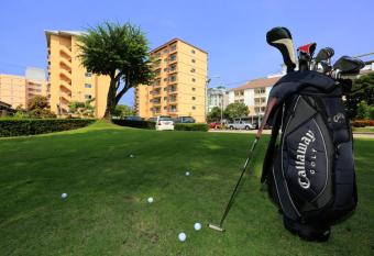 J Town Hotel and Serviced Apartments has Balcony rooms