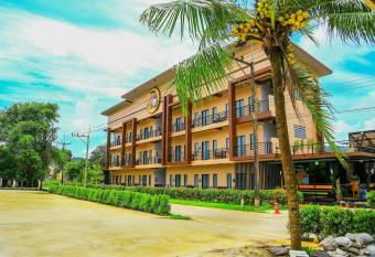 The Ele Hotel Ranong - SHA Extra Plus has Balcony rooms