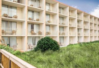 Comfort Inn On the Ocean has Balcony rooms