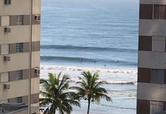 Apartamento Pitangueiras allows 18 year olds to book a room