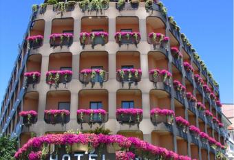 Hotel Atlantic has Balcony rooms