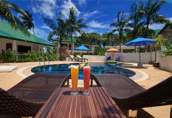 Samui Reef View Resort allows 18 year olds to book a room