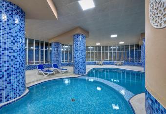 Aryana Hotel allows 18 year olds to book a room