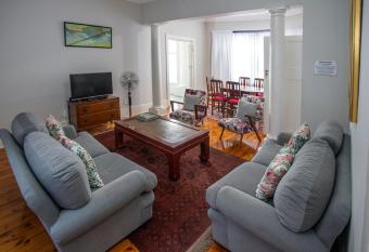 Harcourt Lodge has Balcony rooms