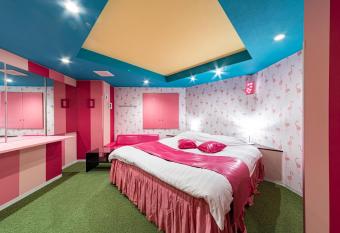 Hotel Aqua Kiss Moriyama (Adult Only) allows 18 year olds to book a room