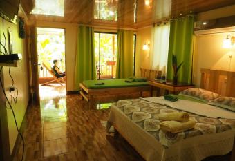 Casa el Tortugo has Balcony rooms