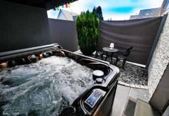 Gites Spa Strasbourg - L annexe allows 18 year olds to book a room