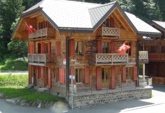 Chalet Suisse Bed and Breakfast has Balcony rooms