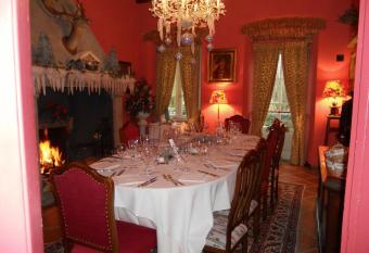 Villa Baroni allows 18 year olds to book a room