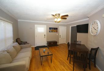 Ralph McGill has Balcony rooms