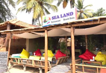 Sealand Beach Cottages has Balcony rooms