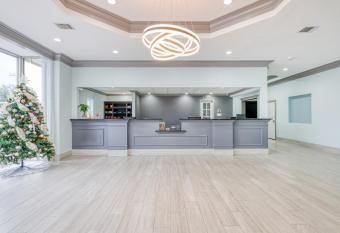 Hotel elev8 has Smoking rooms