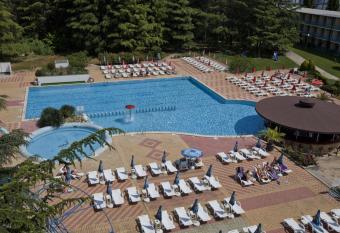 Continental Park Hotel has Smoking/Balcony rooms