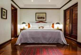 Hotel Park 10 has rooms with a private hot tub