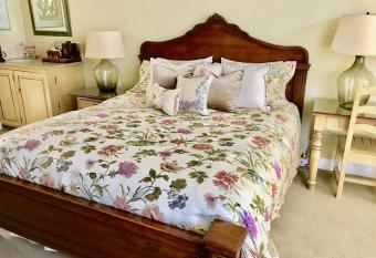 Cayucos Sunset Inn has Balcony rooms