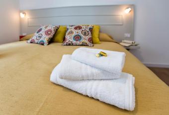 Jolie Julie Accomodation allows 18 year olds to book a room