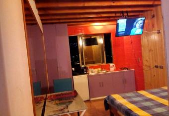 Caba  as Mirador de Maitencillo has rooms with a private hot tub