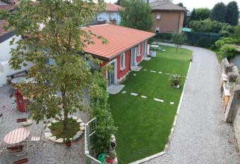 La Baita Dinner & Bed has Balcony rooms